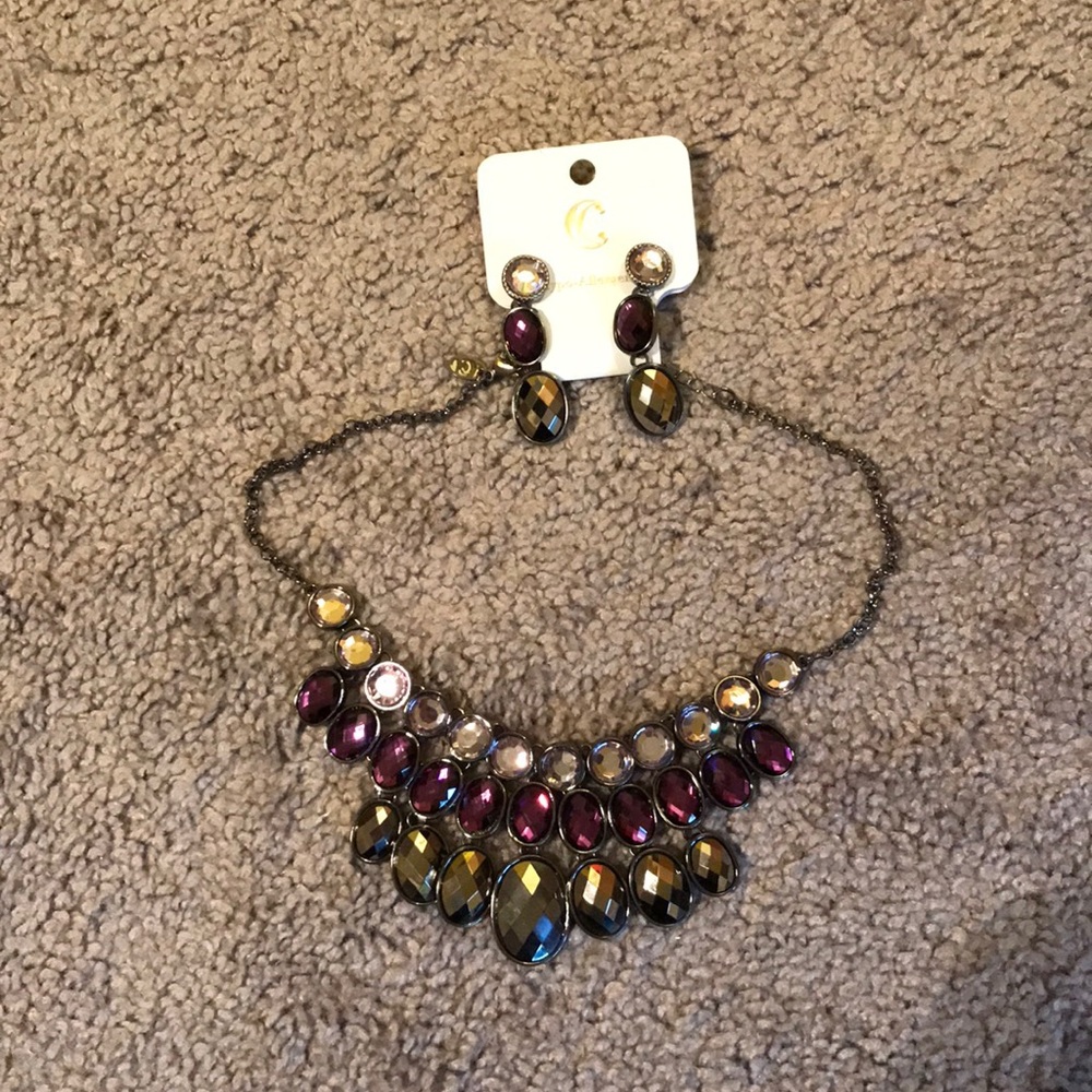Necklace and earring set